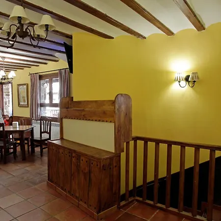 Casona Santa Coloma Country house
