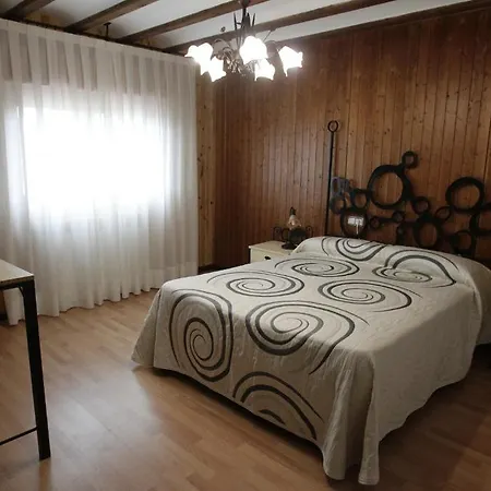 Casona Santa Coloma Country house