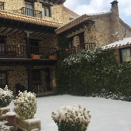 Casona Santa Coloma Country house *