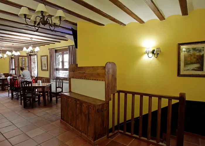 Casona Santa Coloma Hotel