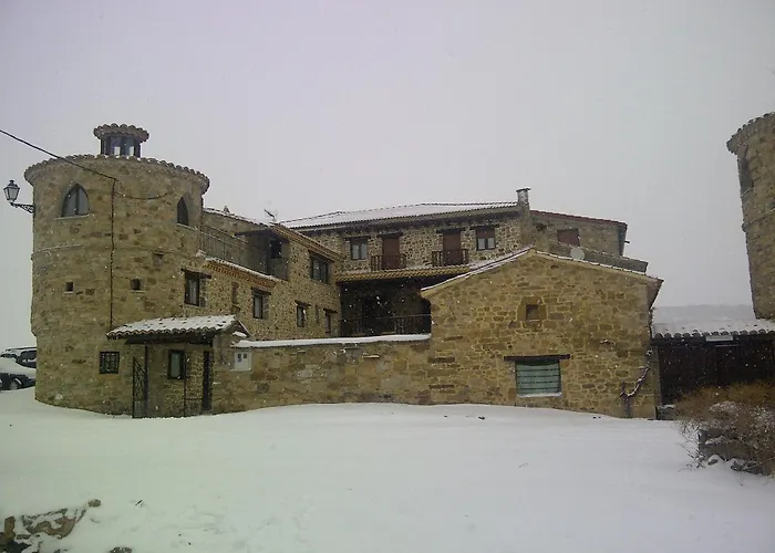 Casona Santa Coloma Hotel *