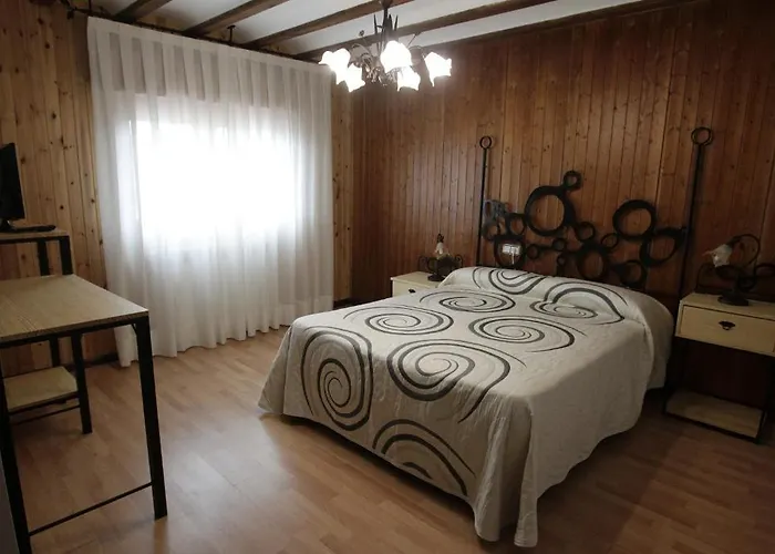 Casona Santa Coloma Hotel